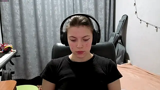 CutieAnny online show from 21, 4, 2026