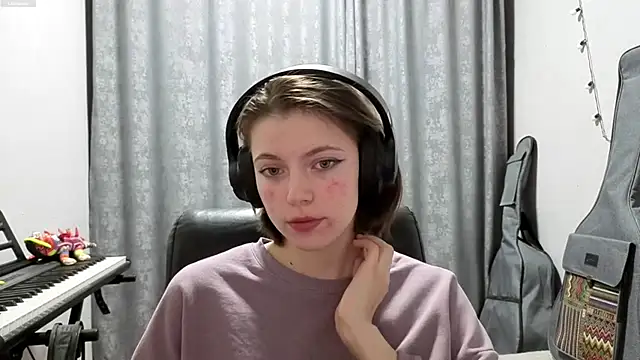 Snapshot of CutieAnny chatting on 11, 5, 2026 CutieAnny online show from 11, 5, 2026