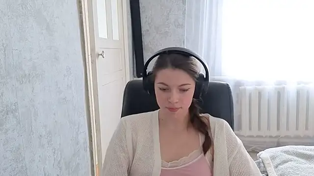 CutieAnny online show from 6, 11, 2025