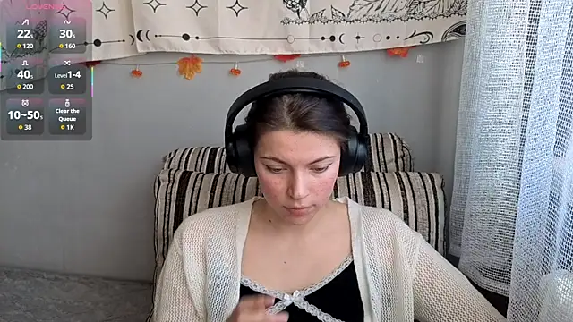 CutieAnny online show from 12, 11, 2025