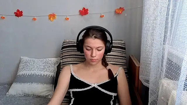 CutieAnny online show from 21, 10, 2025