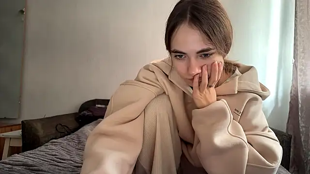 EvieDoll online show from 2, 10, 2025