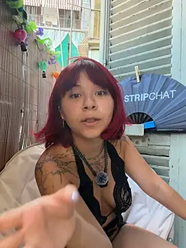Snapshot of YumiLux chatting on 15, 7, 2026 YumiLux online show from 15, 7, 2026