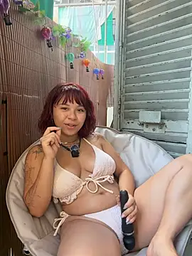 Snapshot of YumiLux chatting on 11, 7, 2026 YumiLux online show from 11, 7, 2026