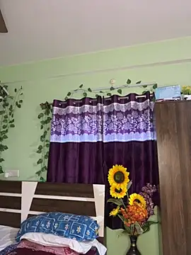 V-Hot-Sweti online show from 24, 9, 2025