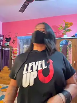 V-Hot-Sweti online show from 12, 11, 2025