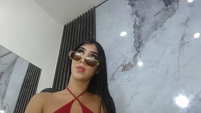 CamelyHott online show from 10, 10, 2025