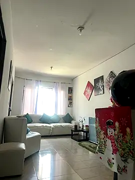 zaracollins01 online show from 14, 12, 2025