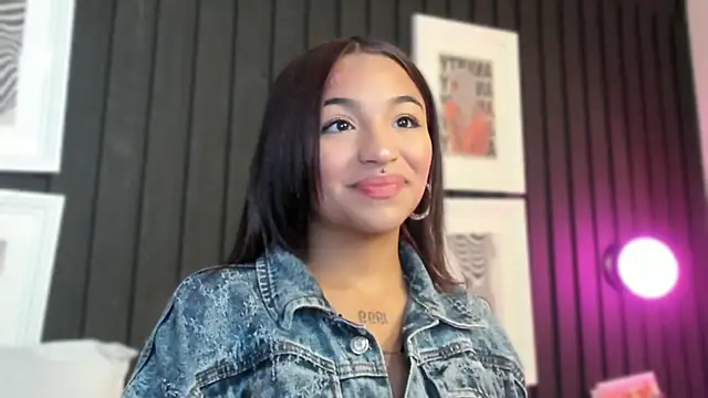 Manelyk evanss  online show from 3, 12, 2025