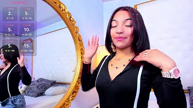 Manelyk evanss  online show from 11, 11, 2025