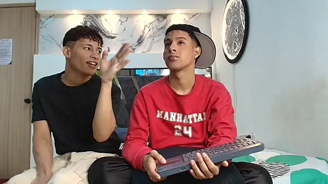 Snapshot of GRETTY_BOYS chatting on 19, 10, 2025 GRETTY BOYS online show from 19, 10, 2025