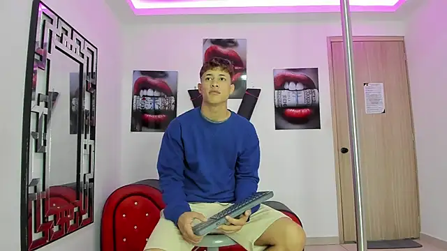 Snapshot of GRETTY_BOYS chatting on 8, 11, 2025 GRETTY BOYS online show from 8, 11, 2025