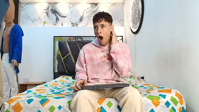 Snapshot of GRETTY_BOYS chatting on 11, 10, 2025 GRETTY BOYS online show from 11, 10, 2025