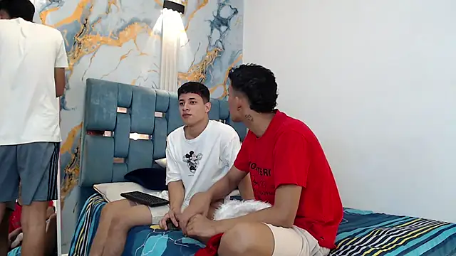 Snapshot of GRETTY_BOYS chatting on 17, 12, 2025 GRETTY BOYS online show from 17, 12, 2025