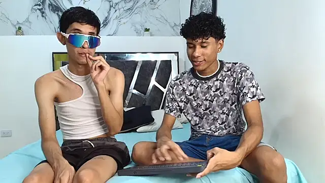 LONDON BOYS1 online show from 8, 11, 2025