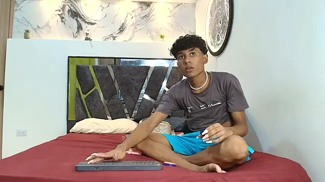 LONDON BOYS1 online show from 2, 11, 2025