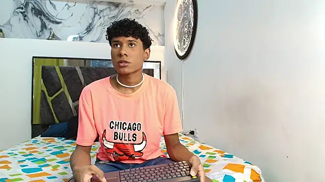 LONDON BOYS1 online show from 20, 11, 2025