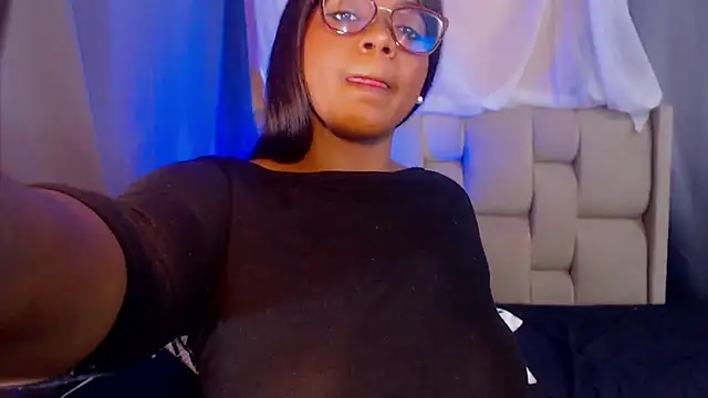 Mimi Gil online show from 13, 2, 2026