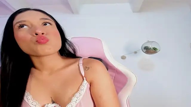 violet 77711 online show from 24, 2, 2026