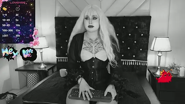 Madamexravenx online show from 16, 9, 2025