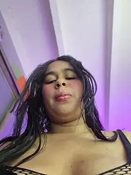 Snapshot of Alii_son chatting on 1, 6, 2026 Alii son online show from 1, 6, 2026