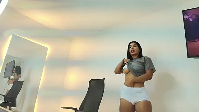 fitnessmommy online show from 8, 9, 2025