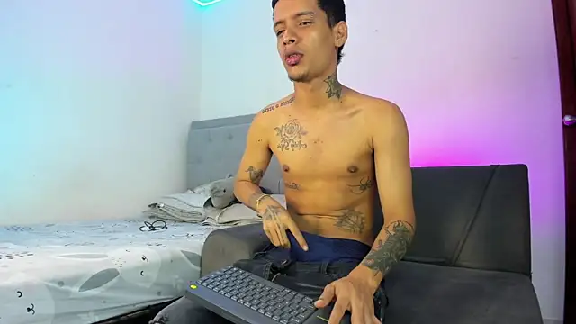 twinkDuohot online show from 23, 4, 2026