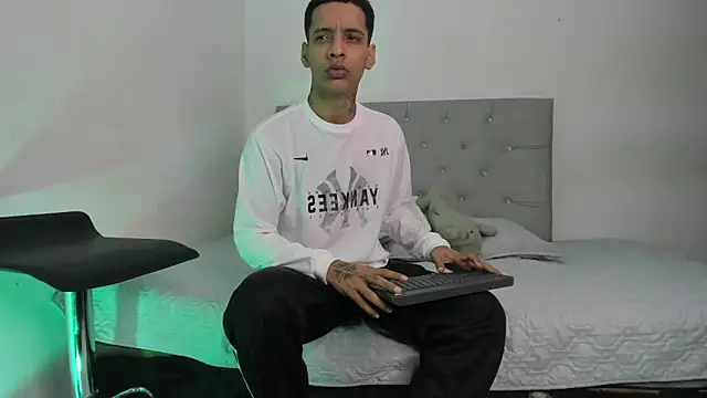 twinkDuohot online show from 3, 11, 2025