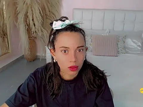 Perla vonrose online show from 25, 9, 2025