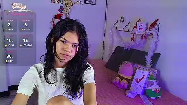 emycarver09 online show from 8, 11, 2025