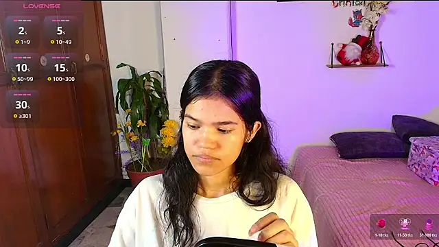 emycarver09 online show from 25, 11, 2025