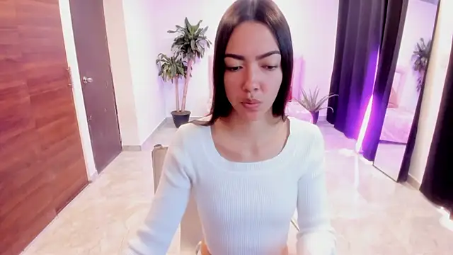 Snapshot of fox_valerie chatting on 14, 10, 2025 fox valerie online show from 14, 10, 2025