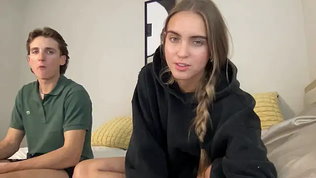 Snapshot of ShaniRea chatting on 7, 11, 2025 ShaniRea online show from 7, 11, 2025