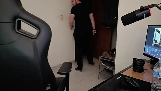 Paul00474 online show from 7, 11, 2025