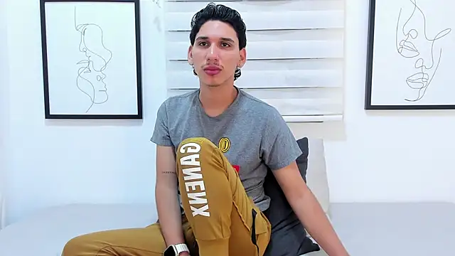 axel alvareez online show from 30, 9, 2025