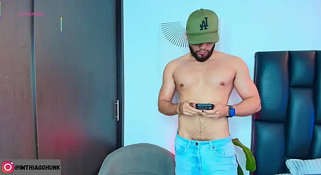 Snapshot of ThiagoHunk chatting on 23, 4, 2026 ThiagoHunk online show from 23, 4, 2026