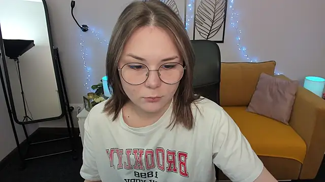 Snapshot of Sophi_gi chatting on 15, 9, 2025 Sophi gi online show from 15, 9, 2025