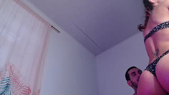 Snapshot of Tyler2y_luna chatting on 9, 10, 2025 Tyler2y luna online show from 9, 10, 2025
