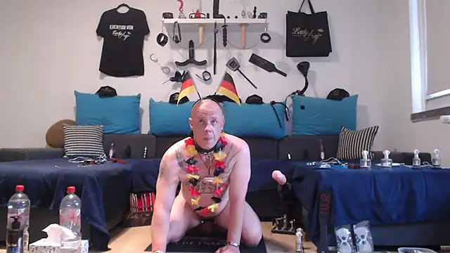 Snapshot of Sklave-Sille chatting on 15, 6, 2026 Sklave-Sille online show from 15, 6, 2026