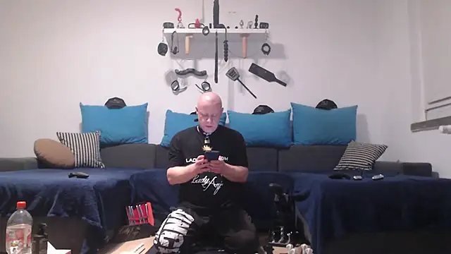 Sklave-Sille online show from 9, 2, 2026