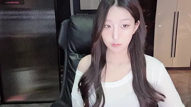 Winnie666- online show from 6, 2, 2026