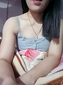 LucyyLy online show from 5, 2, 2026