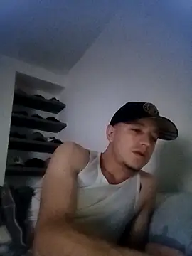 Snapshot of DebutingPathway chatting on 9, 9, 2025 DebutingPathway online show from 9, 9, 2025