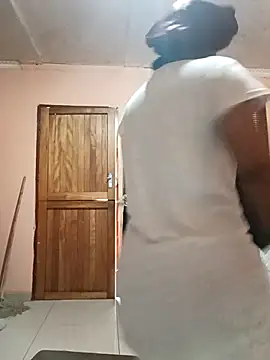 freakynyashXxXx online show from 15, 4, 2026