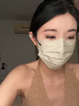 Lulu125216 online show from 15, 4, 2026