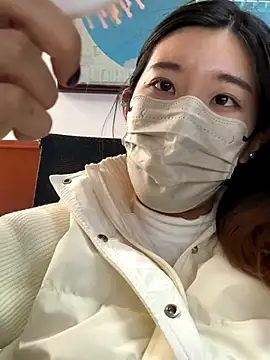 Lulu125216 online show from 6, 11, 2025