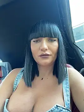 Snapshot of MysticCleo chatting on 4, 6, 2026 MysticCleo online show from 4, 6, 2026
