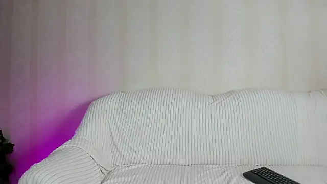 Snapshot of DanaJonson chatting on 14, 10, 2025 DanaJonson online show from 14, 10, 2025