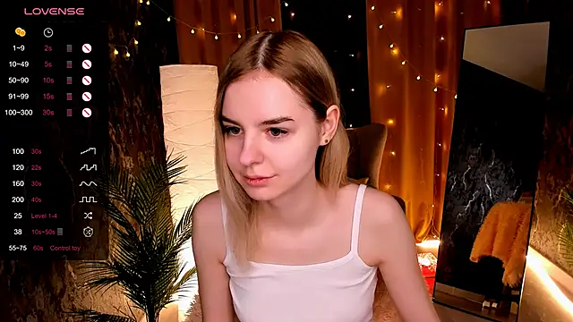 LillianShine online show from 25, 2, 2026