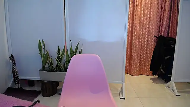 Manuela lara  online show from 10, 11, 2025